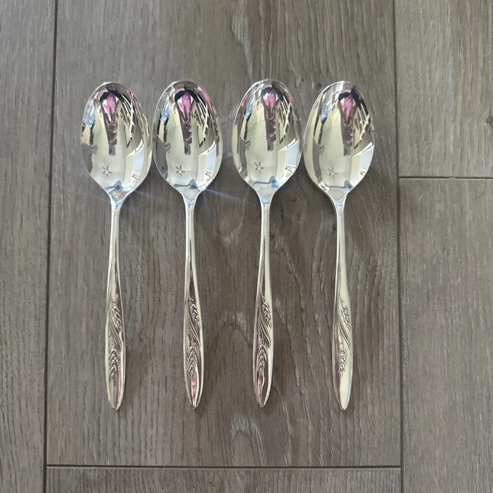 Oneida Comm Song of Autumn Silverplate Silverware Flatware Oval Place‎ Spoons 4